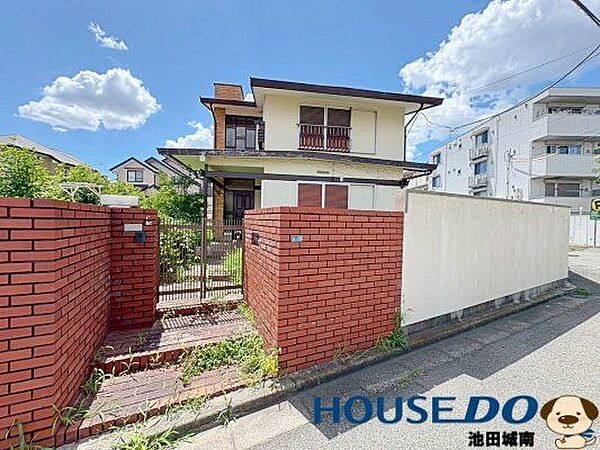 外観：327001690110