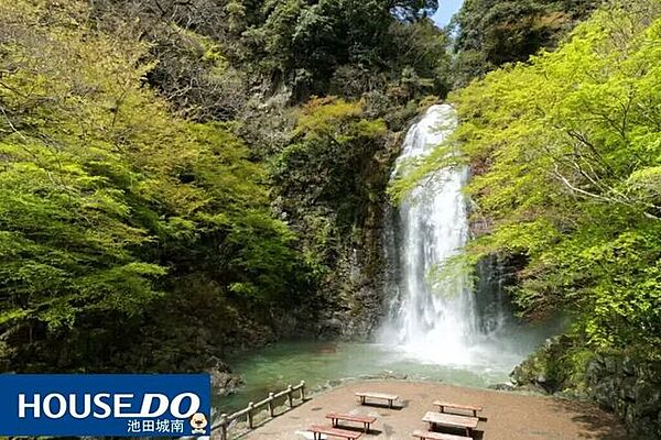 箕面大滝 3300m