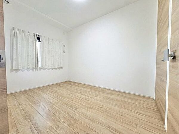 プライベートな時間を快適に過ごせる、落ち着いた空間です。※室内写真は一部家具を消去する画像加工を行っています。