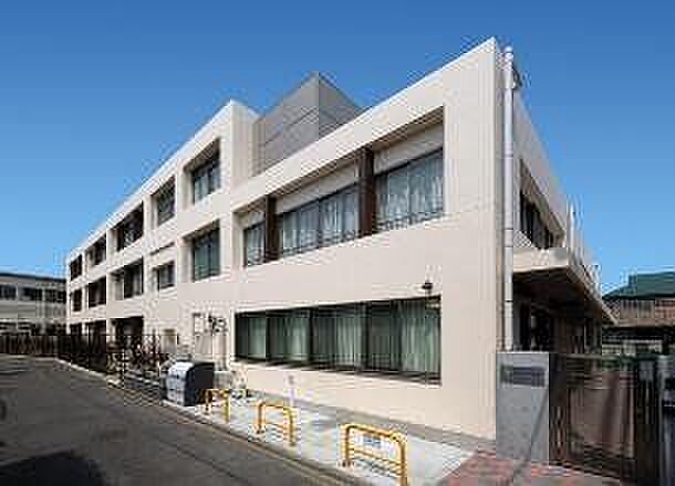 横浜市立大曽根小学校 徒歩10分。 790m