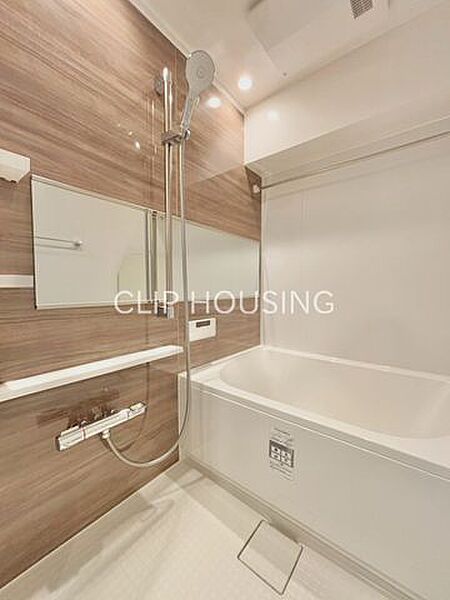 浴室を拡大表示