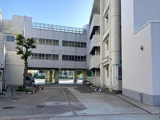 横浜市立小田小学校 徒歩4分。 310m