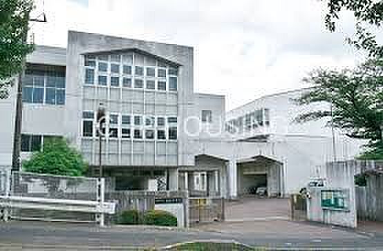 横浜市立上白根北中学校 徒歩7分。 490m