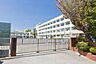 周辺：横浜市立中沢小学校 徒歩5分。 360m