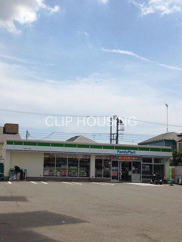 ファミリーマート橋戸三丁目店 徒歩4分。 260m