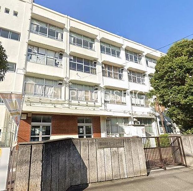 横浜市立泉が丘中学校 徒歩13分。 1040m