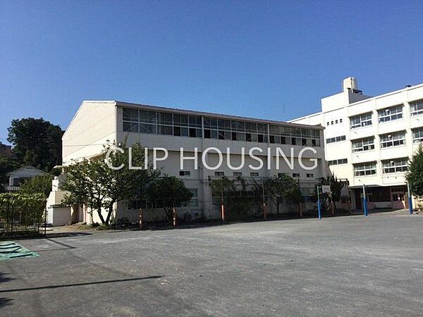 横浜市立坂本小学校 徒歩11分。 880m