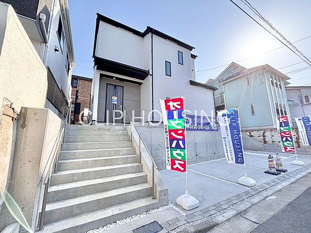 単に見た目や質感の良さだけではなく、建物の基礎や構造といった、目には見えにくい部分にもこだわります。住まいの本質の部分から、住み心地や安全性を見つめ直しました。