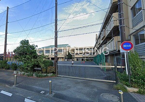 横浜市立末吉小学校 徒歩9分。 690m