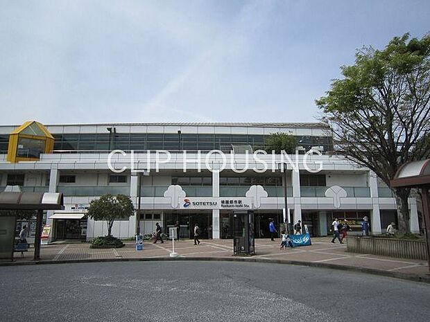 緑園都市駅(相鉄 いずみ野線) 徒歩25分。 1930m