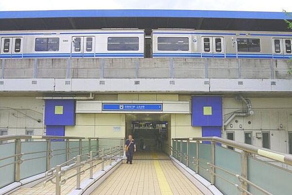上永谷駅(横浜市営地下鉄 ブルーライン) 徒歩17分。 1320m