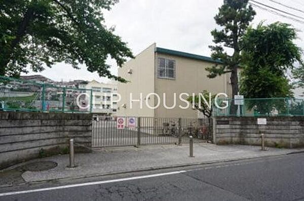 横浜市立桜岡小学校 徒歩6分。 410m