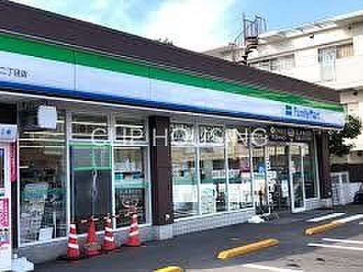 コンビニエンスストア