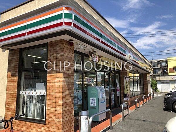 セブンイレブン横浜上中里南店 徒歩2分。 100m