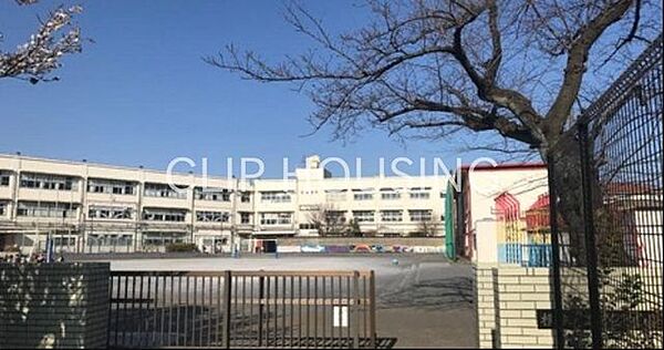 横浜市立白根小学校 徒歩10分。 730m