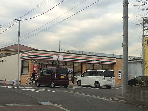 セブンイレブン横浜東俣野町店 徒歩12分。 960m