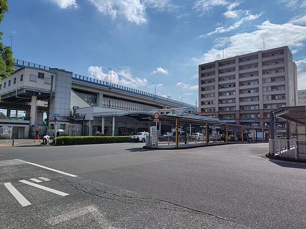 根岸駅(JR東日本 根岸線) 徒歩18分。 1390m