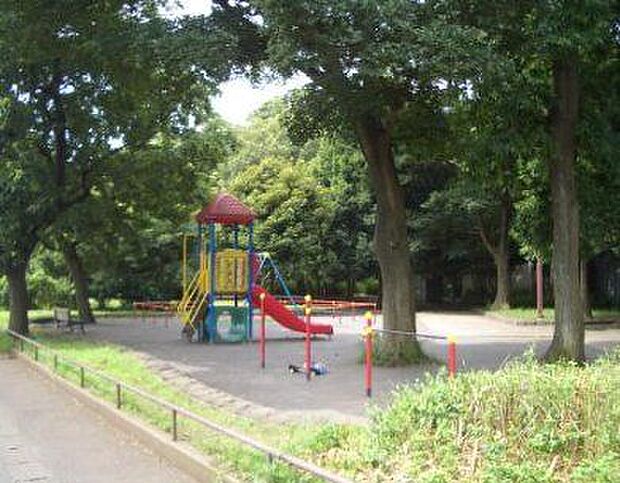 阿久和の里狢窪公園 徒歩18分。 1400m