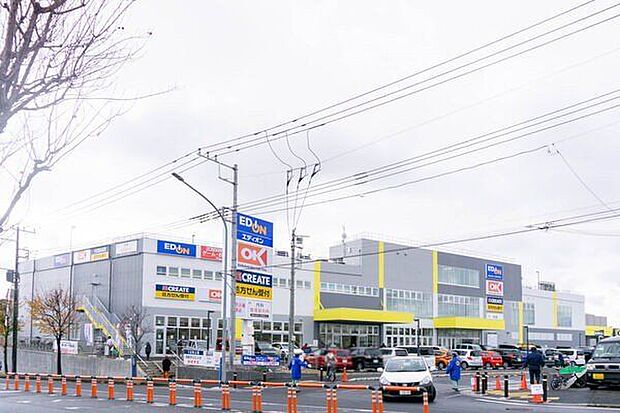 クリエイトエス・ディーDPRプラザ瀬谷店 徒歩11分。 880m