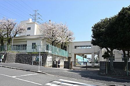 横浜市立日野南中学校 徒歩18分。 1430m