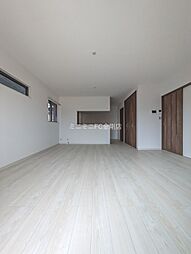 土師町2丁貸家 4LDKのリビング/ダイニング