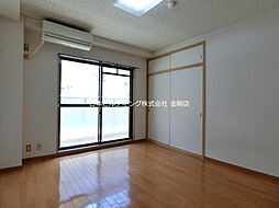 ラ・グレース金剛 1階1Kのリビング/ダイニング