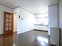 リバーサイドマンション 2階2LDKのリビング/ダイニング