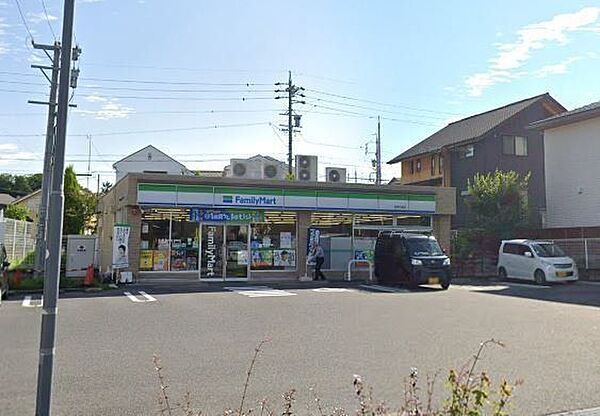 ファミリーマート西神の倉店【スローガンは「Fun＆Fresh」。驚きやワクワク感を与えるべく、商品改革に取り組んでいる。（電子マネー利用可　ＡＴＭあり　ネット通販あり）Vポイントサービスあり。】…