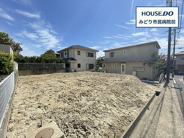 【篭山エリア】建築条件なしの売土地になります。名古屋市桜通線/徳重駅まで徒歩29分・小坂小学校まで徒歩6分(約440m)・滝ノ水中学校まで徒歩15分(約1140m)