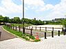 周辺：平手南公園野球もできる広さの公園。散歩や運動に最適です！遊具もあり、小さなお子様も遊ばせることができます。公園敷地内に「大清水コミュニティセンター」があります。 990m