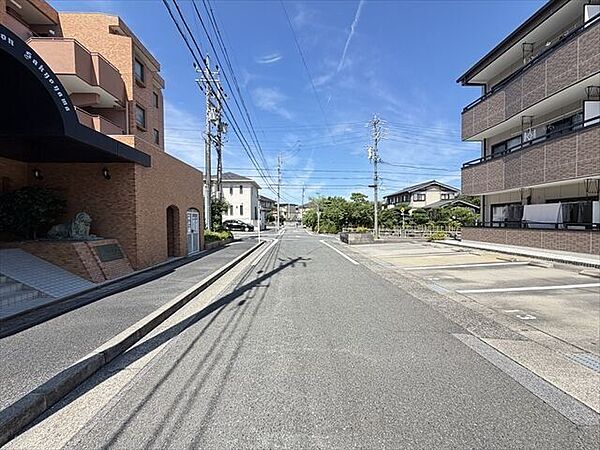 広々としていて、街並みが開放的で圧迫感がありません。