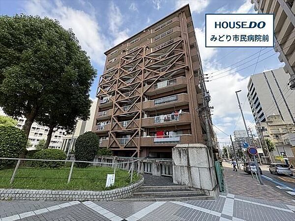 JR・地下鉄の鶴舞駅周辺から南に広がる、栄や大須へのアクセスに優れたエリアです。新堀川沿いに立地です。