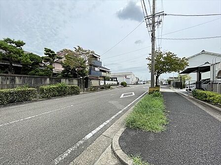 ・スーパーヤマダイ 鳴海店まで徒歩10分(約800m)・スギ薬局 六田店まで徒歩12分(約900m)
