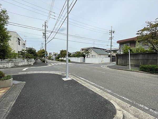 近隣の雰囲気は実際に見て、感じていただくのが一番です！ぜひ現地を見に来てください♪お問い合わせお待ちしております。