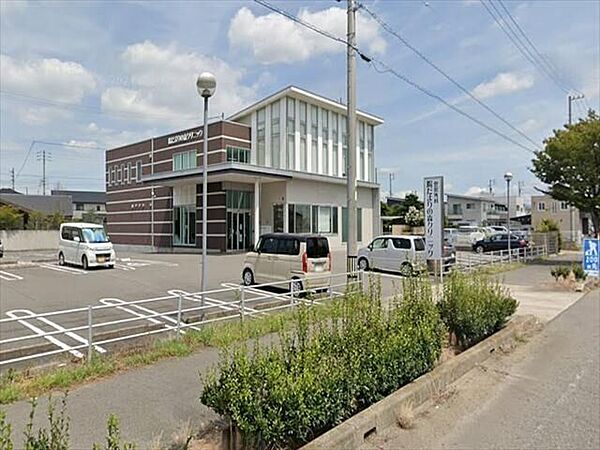 陽だまりの森クリニック【診療科目】整形外科、リウマチ科、リハビリテーション科　【駐車場】31台　【診療時間】月曜～金曜　9時半～12時半、16時～19時　土曜　9時半～13時　【休診日】日曜・祝日…
