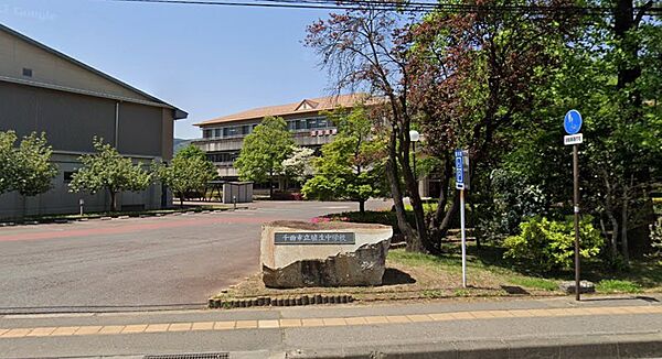 千曲市立埴生中学校（1528m）