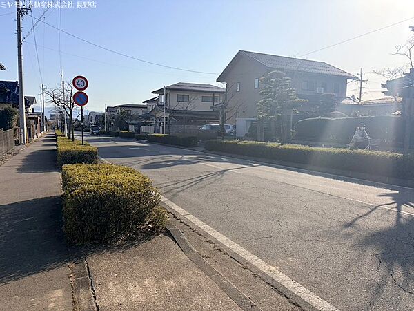 西側接道
