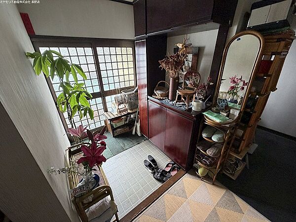2F玄関入口