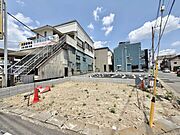 前面が広い道路となっているため車庫入れもスムーズです！（R8.5月撮影）