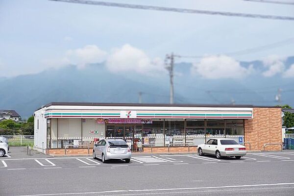 セブンイレブン梓川倭店 520m