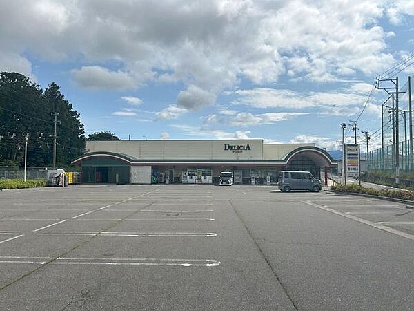 デリシア 波田駅前店 3700m