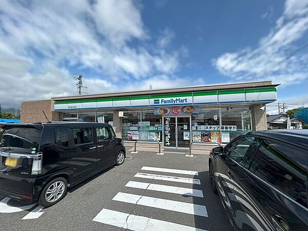 ファミリーマート波田三溝店 1820m