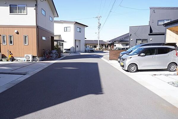 前面道路含む現地写真