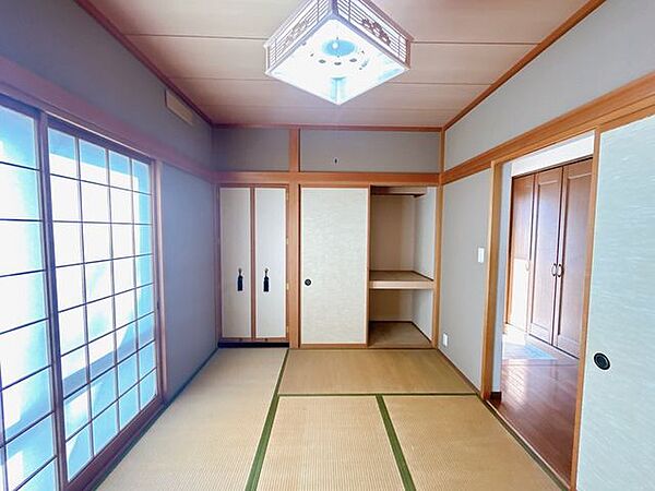 1階6帖和室です。