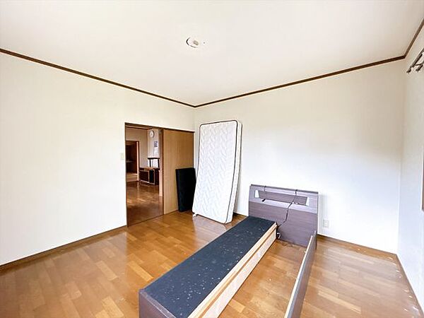 洋室を拡大表示