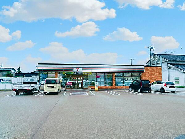 セブンイレブン滑川上島店まで約500m