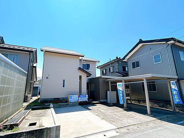 【リフォーム済】外観の別角度です。