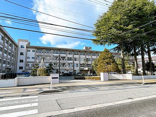 魚津市立東部 東部中学校まで約1400ｍ(徒歩18分)