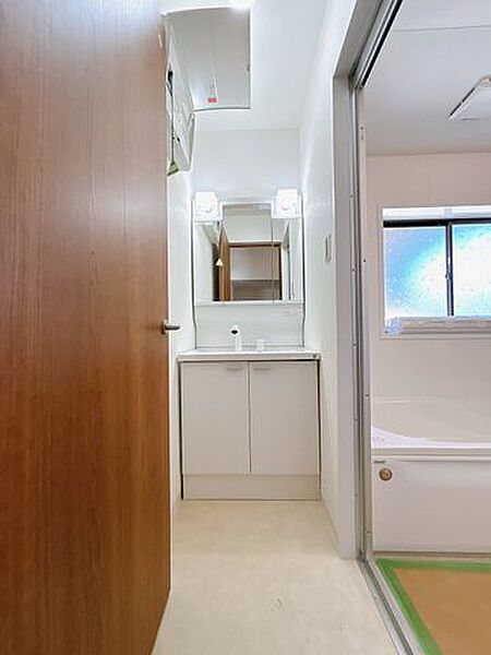 【リフォーム済】洗面化粧台は新品に交換しました。