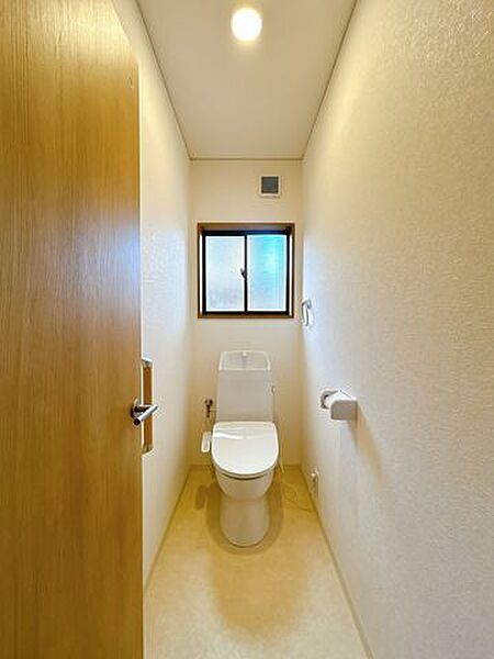 【リフォーム済】トイレは新品に交換いたしました。手すりも設置しております！
